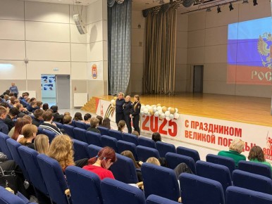 Сотрудники правоохранительных органов провели профилактическую беседу с учениками старших классов МАОУ Полесская СОШ г. Полесска