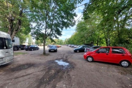 В Калининграде нашли подрядчика для обустройства парковки около Южного парка
