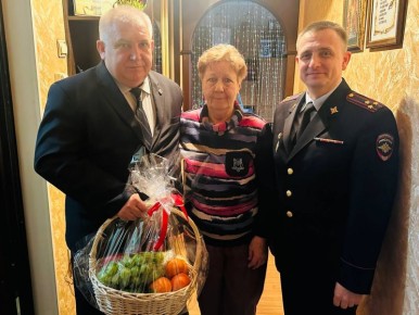 Cотрудники УМВД приняли участие в памятных мероприятиях, приуроченных ко Дню Героев Отечества