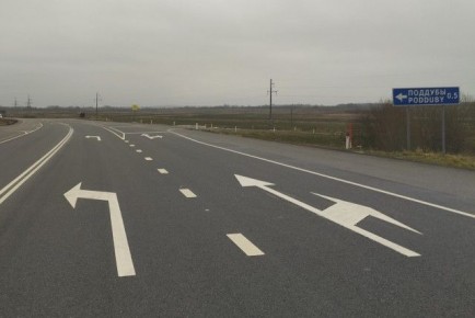 На двух федеральных трассах в Калининградской области установят освещение на остановках и переходах