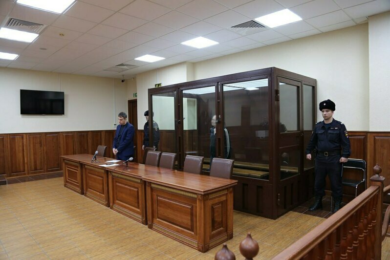 Уговаривал друга убить соседку, но погубил её 4-летнего внука: в Калининграде поджигателю из СНТ дали 22 года колонии строгого режима (видео) Уговаривал друга убить соседку, но погубил её 4-летнего внука: в Калининграде поджигателю из СНТ дали 22 года колонии строгого режима (видео)